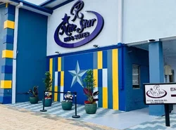 R Nite Star Inn and Suites -Home of the Cowboys & Rangers