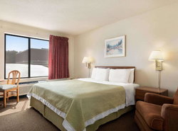 Days Inn by Wyndham Eagle River