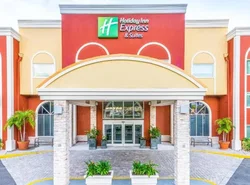 Holiday Inn Express Hotel & Suites Bradenton West, an IHG Hotel