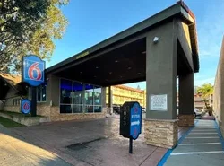 Motel 6 Pasadena, CA Old Town Pasadena Area