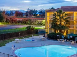 La Quinta by Wyndham Redding