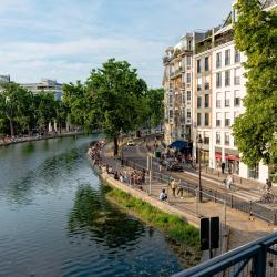 Canal Saint-Martin, Paris Accommodation Indiana