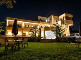 Airscape Hotel Free Shuttle From Athen's Airport Accommodation Indiana