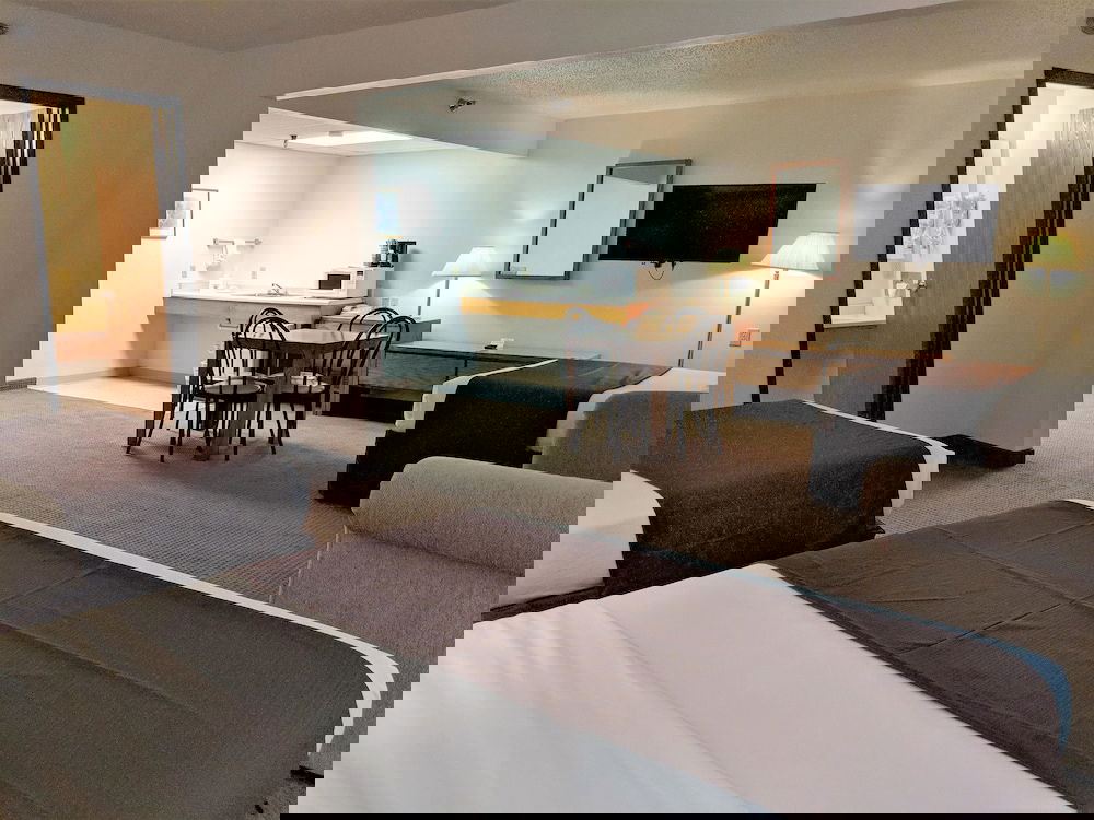 Americas Best Value Inn Torrington - thumb 6