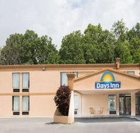 Days Inn by Wyndham Mount Hope - Accommodation Indiana