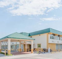 Howard Johnson by Wyndham Gillette - Accommodation Indiana