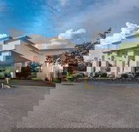 Quality Inn  Suites - Accommodation Indiana