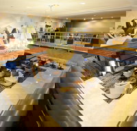 Inn at Great Neck BW Premier Collection - Accommodation Indiana