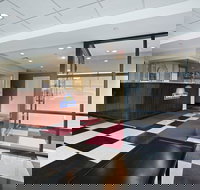 Days Inn by Wyndham Bronx Near Stadium - Accommodation Indiana