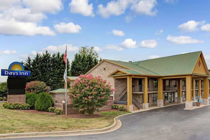 Days Inn By Wyndham Conover-Hickory - thumb 2
