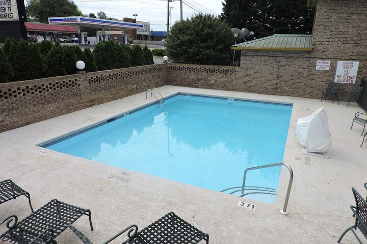 Days Inn By Wyndham Conover-Hickory - thumb 7