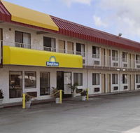 Days Inn by Wyndham Fresno South - Accommodation Indiana