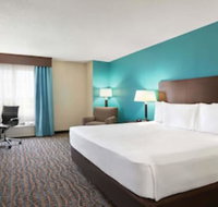 Baymont by Wyndham Evansville East - Accommodation Indiana