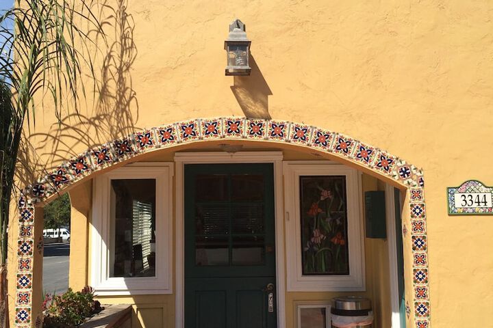 Oasis Inn & Suites - thumb 2