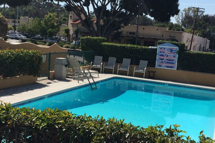 Oasis Inn & Suites - thumb 3