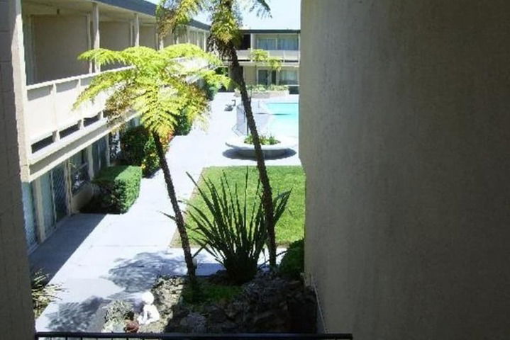 Hillsdale Inn - thumb 4