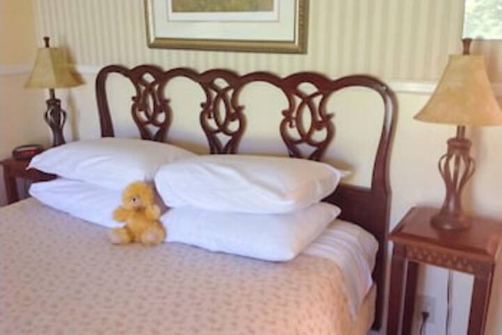 Village Inn & Restaurant - thumb 1