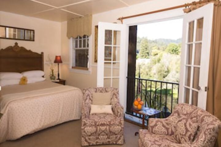 Village Inn & Restaurant - thumb 4