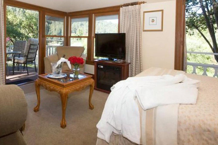 Village Inn & Restaurant - thumb 7