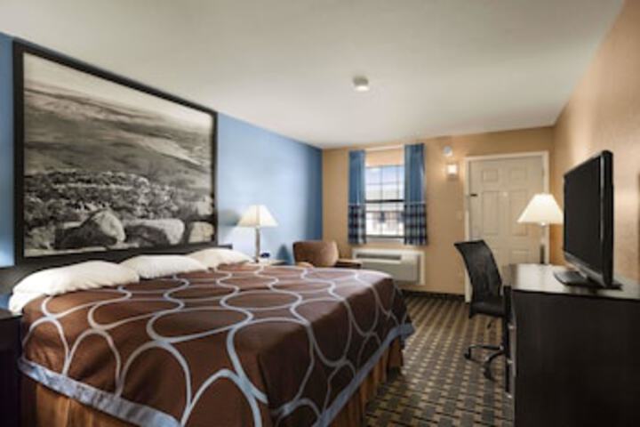 Super 8 By Wyndham Henryetta - thumb 0