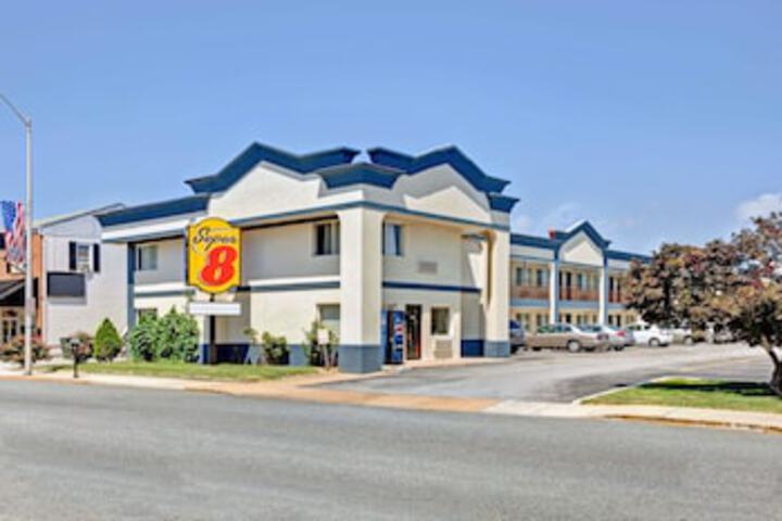 Super 8 By Wyndham Newark DE - thumb 0