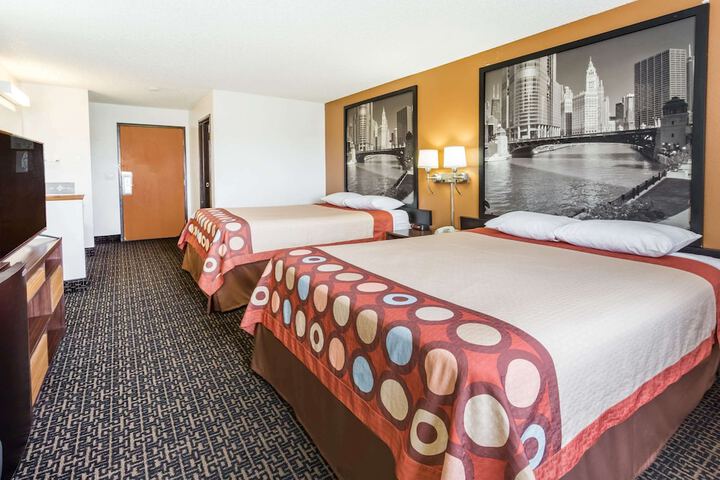 Super 8 By Wyndham Dixon - thumb 6