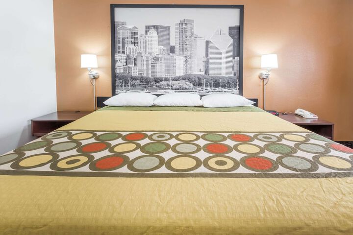 Super 8 By Wyndham Dixon - thumb 7