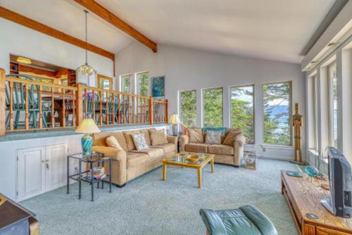 Northwest Shoreline Home - thumb 3