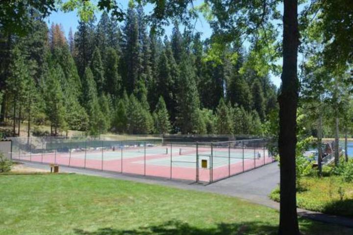 Lakeview Lodge - thumb 1