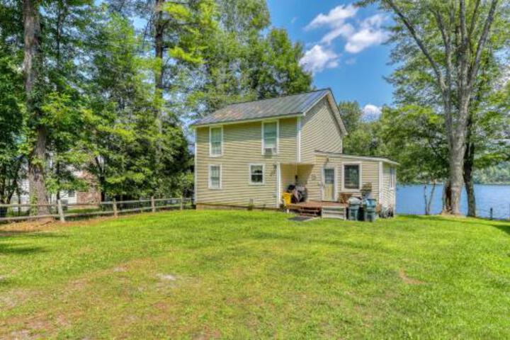 Hocus Pocus Lake House - thumb 2