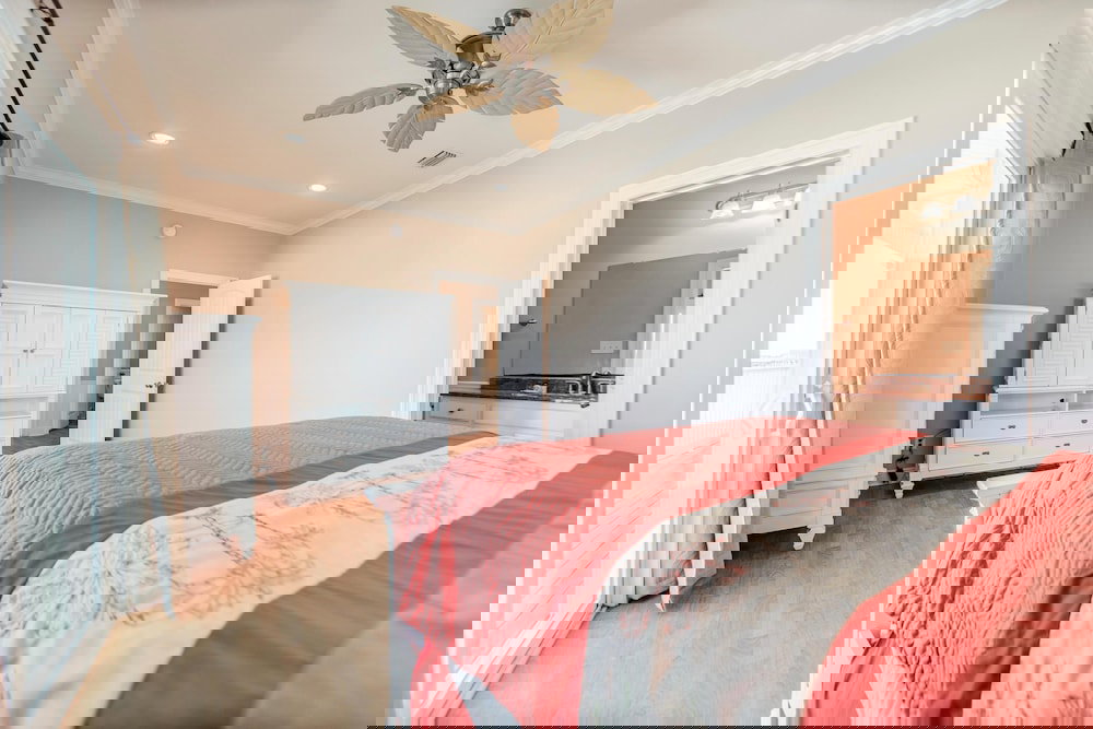 Shamrock Shores Home - thumb 2