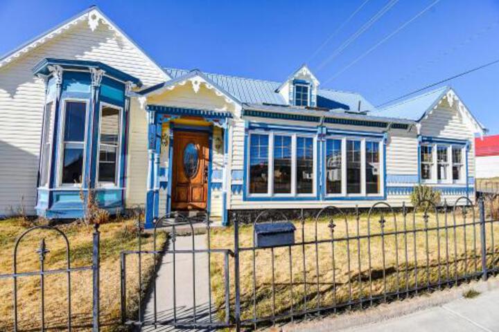 Leadvilles Cloud City Castle (For Groups) - thumb 6