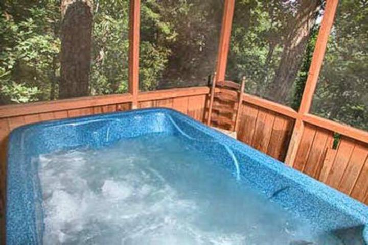 A Secluded Bearadise - thumb 1