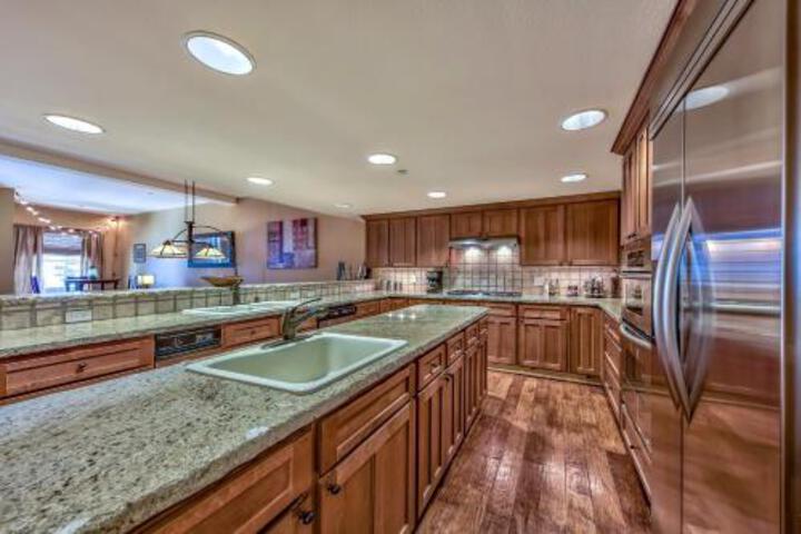 Three Bedroom Townhouse - thumb 4