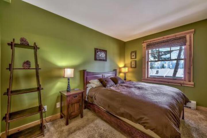 Three Bedroom Townhouse - thumb 2