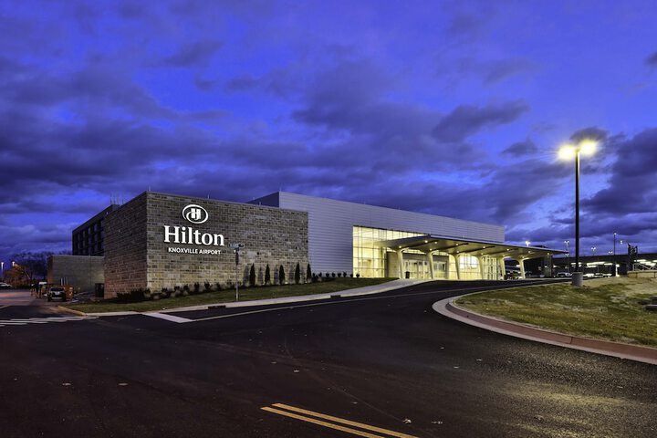Hilton Knoxville Airport - thumb 1