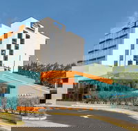 Howard Johnson by Wyndham Williamsburg - Accommodation Indiana