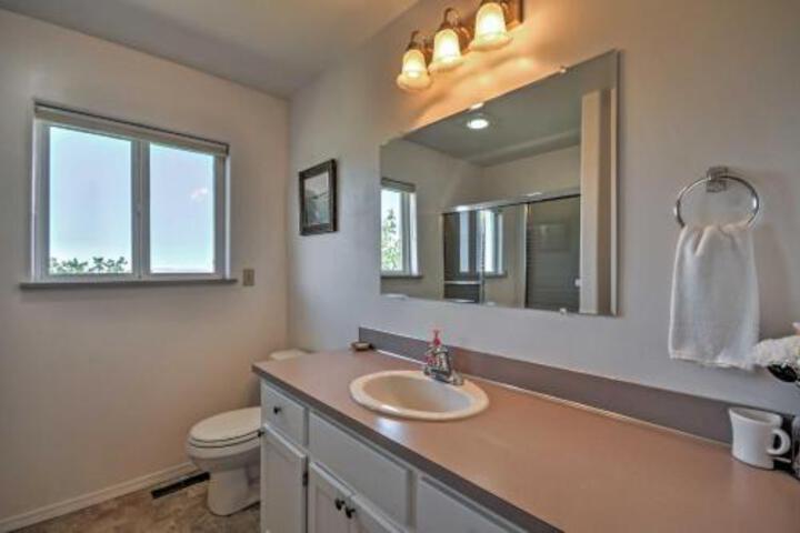 3BR Goldendale House W / Breathtaking Views! - thumb 1