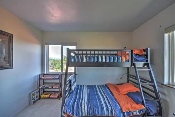 3BR Goldendale House W / Breathtaking Views! - thumb 0