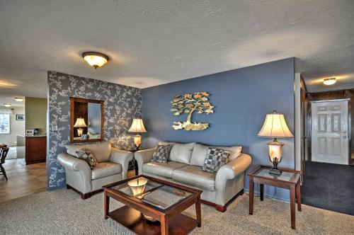 Grandmas House Charm & Depoe Bay Whale Watching - thumb 3