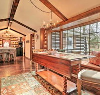 Macungie Cabin w / Fireplace Near Bear Creek Skiing - Accommodation Indiana