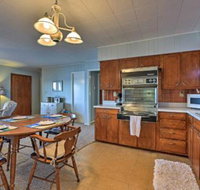 Pelican Lake Cabin w / Breathtaking Sunset Views - Accommodation Indiana