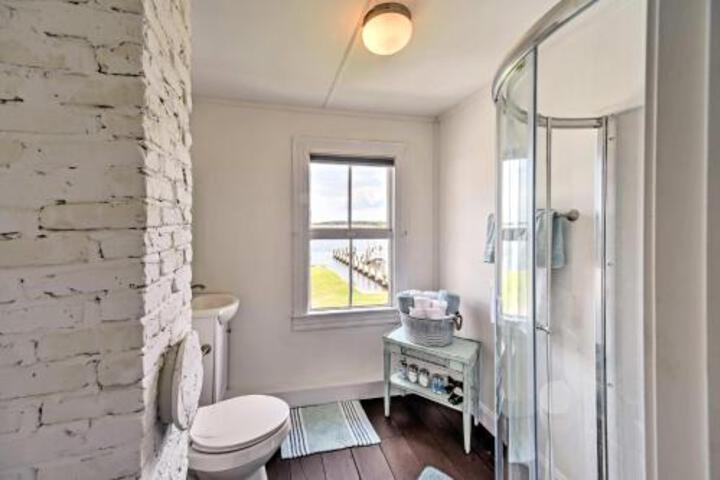 Historic Swansboro Studio W / Intracoastal View! - thumb 2