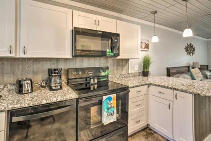 Ocean Isle Beach Studio W / Patio 1 Mi To Pier! - thumb 4