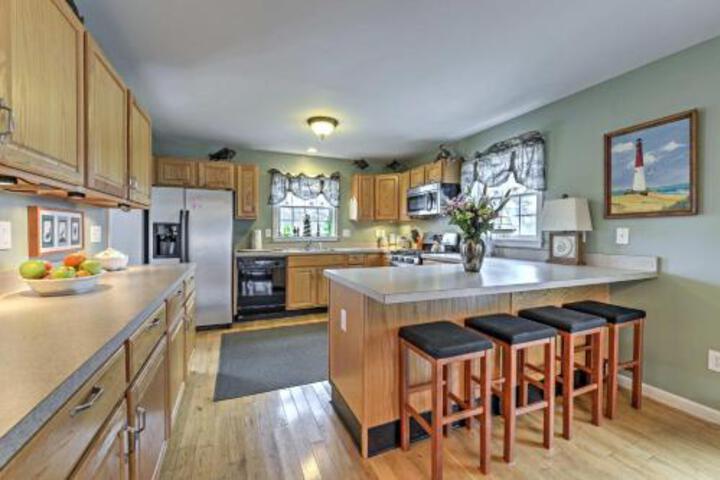 Charming Ship Bottom Home Walk To The Beach! - thumb 4