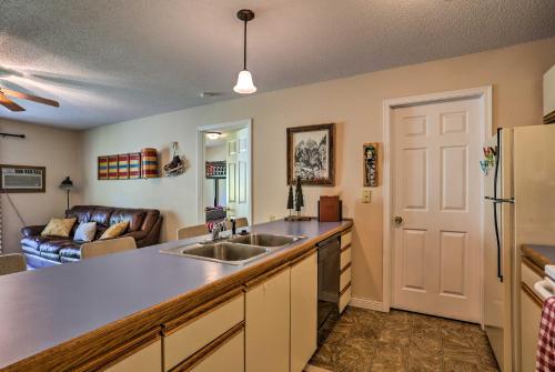NEW! Cozy Lead Condo W / Hot Tub Access Near Skiing! - thumb 6