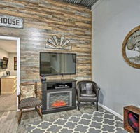 Convenient Family Friendly Home 20 Min to Tulsa - Accommodation Indiana