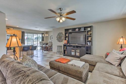 Sun City House With Country Club Amenities On 6th Tee - thumb 0