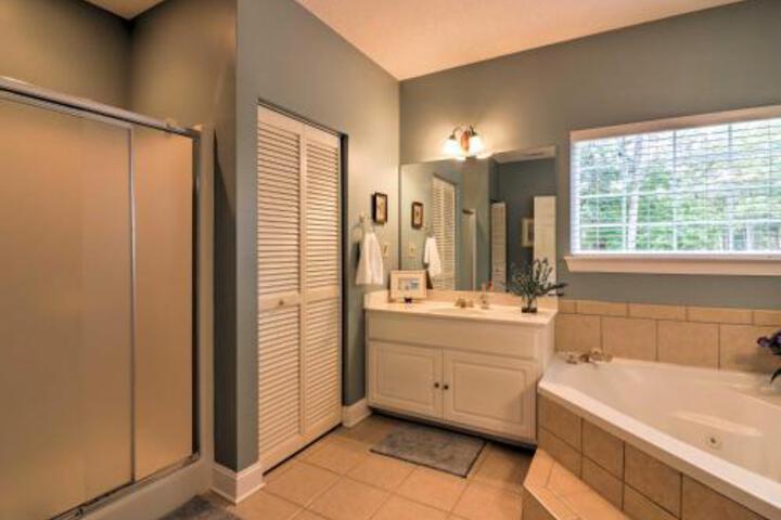 Clayton Condo On Kingwood Golf Course Near Main St - thumb 6