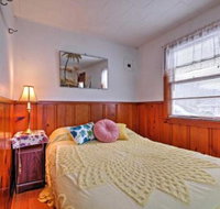 The Far Out Camdenton Cottage w / Dock Access - Accommodation Indiana